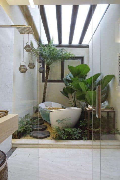 banheiro com jardim de inverno