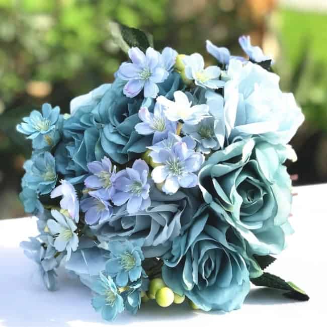 19 buque artificial de flores azul Overstock