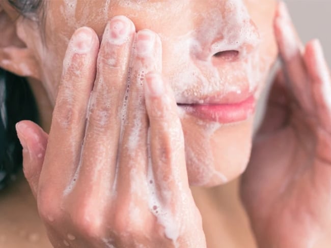 20 cuidados pele acneica SkinKraft