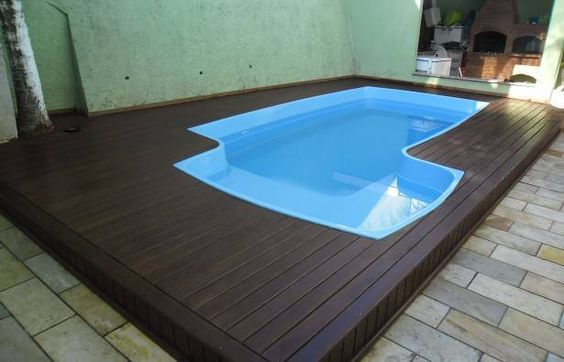 piscina de fibra usada