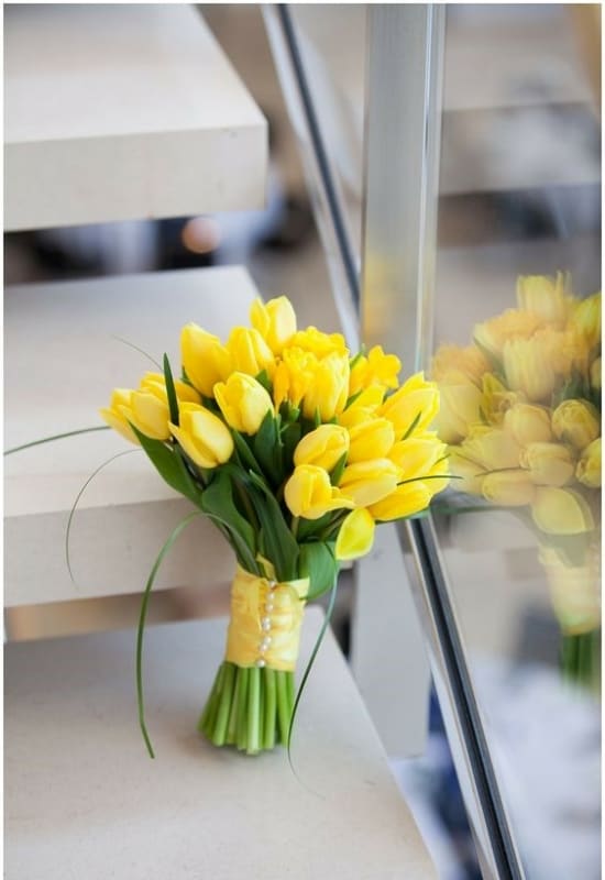 14 buque com flores amarelas de tulipa Pinterest