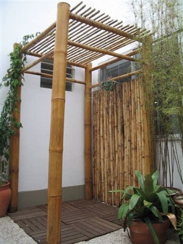 6 jardim simples com pergolado de bambu Pinterest