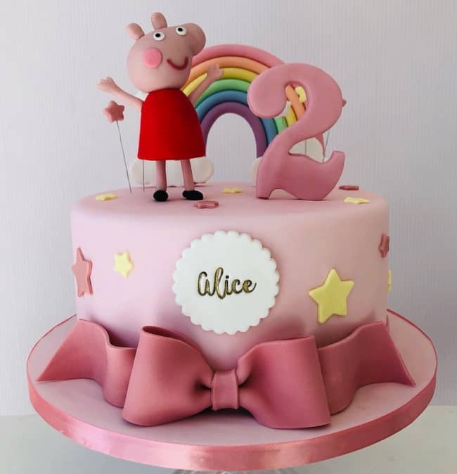 15 bolo rosa infantil Peppa Pig @amarenacakedesignvr