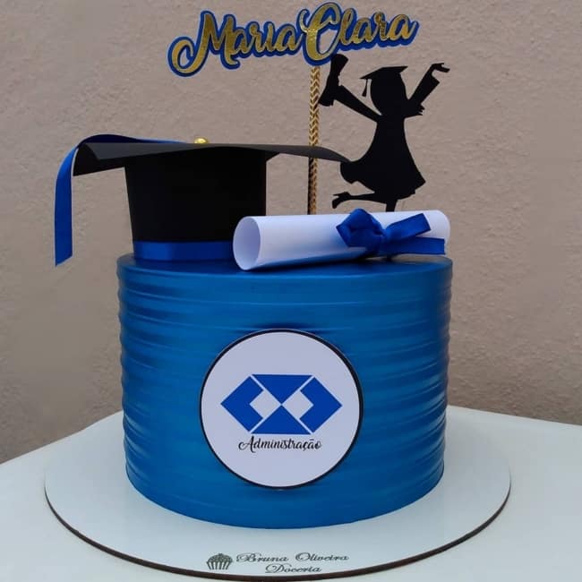 20 bolo azul formatura administracao @brunaoliveiradoceria
