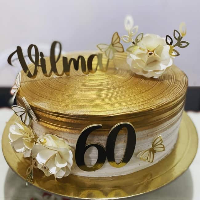 57 bolo branco e dourado 60 anos @ame confeitaria