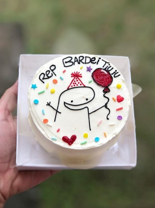 1 bento cake para aniversario @cupcakesclarisse