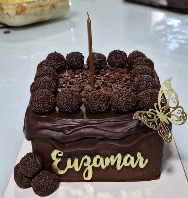 50 bolo de aniversario quadrado de chocolate @gabiatelierdedoces