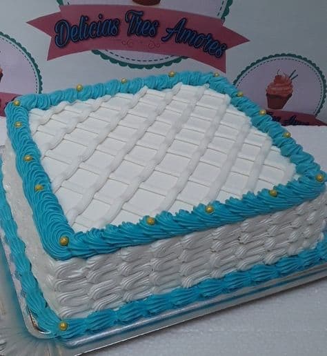 bolo branco e azul