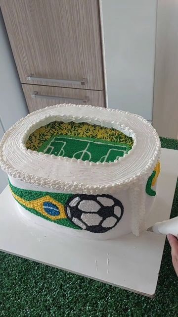 bolo de futebol chantilly estadio