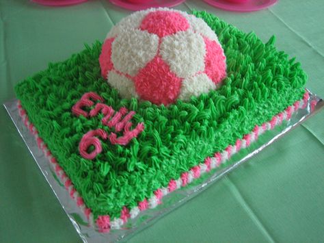 bolo de futebol feminino lindo