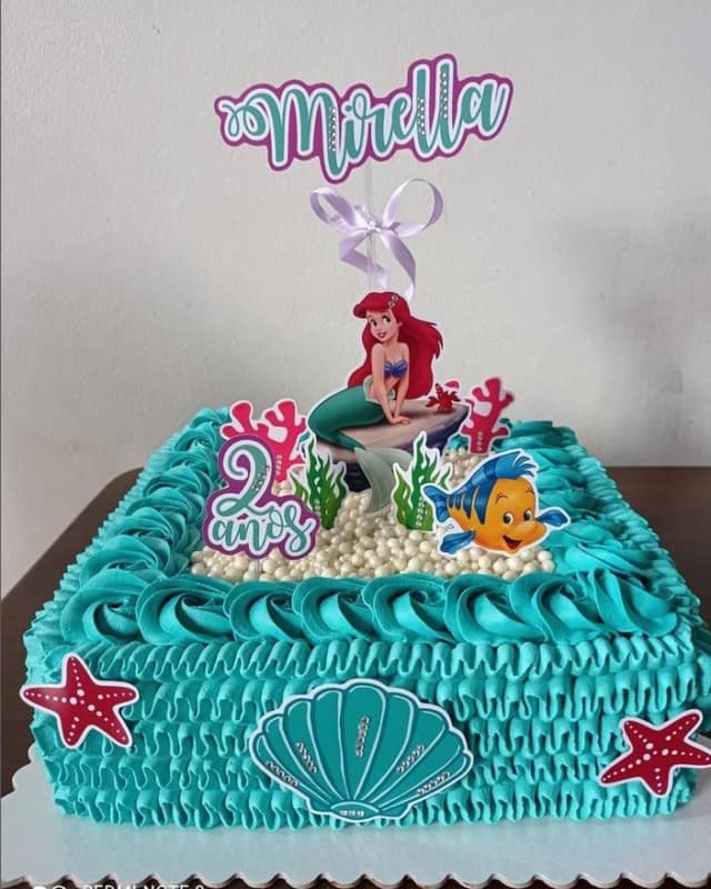 Bolo da princesa ariel quadrado