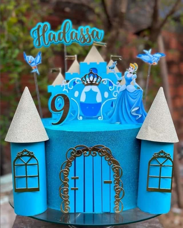 21 bolo chantininho azul Cinderela @kesiacarvalho35