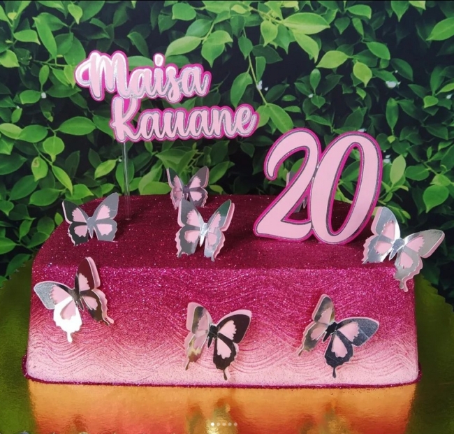24 bolo quadrado rosa com glitter @deliciasdatay bolosrequintados