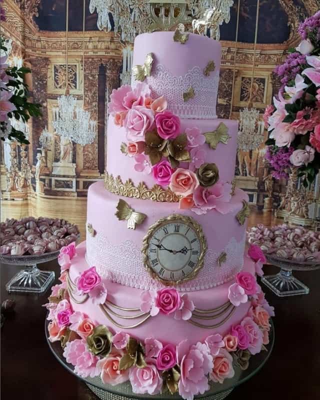 32 bolo de luxo rosa Cinderela @juciart