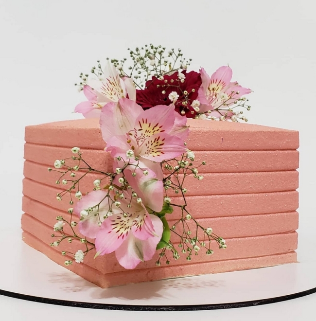 35 bolo quadrado com flores @xuxuzinho tentaciones
