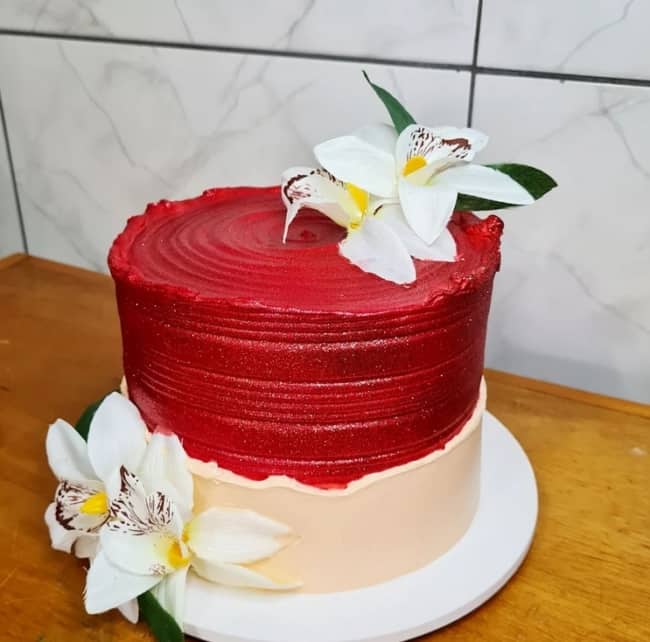 36 bolo vermelho com glitter @joaoresende confeitaria