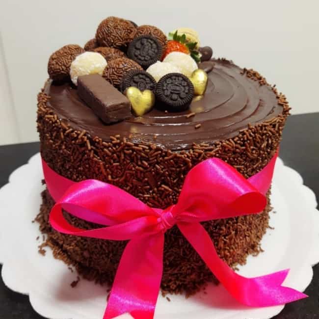 58 bolo feminino decorado chocolate @divinodocevca