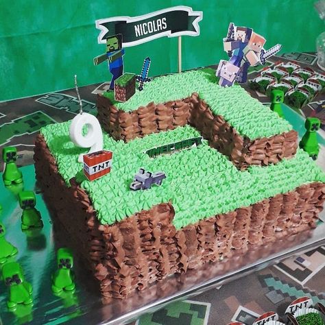 Fotos e modelos de bolo Minecraft decorado