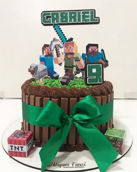 bolo Minecraft decorado chocolate