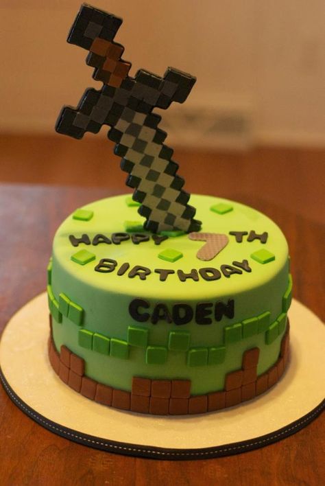 bolo Minecraft decorado pasta