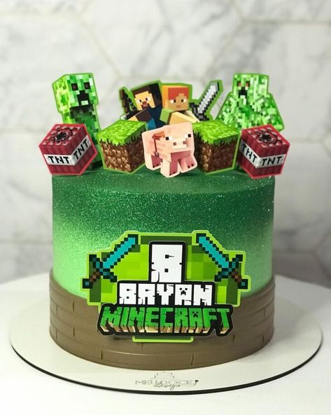 bolo Minecraft decorado pequeno