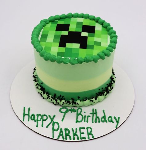 bolo Minecraft decorado verde