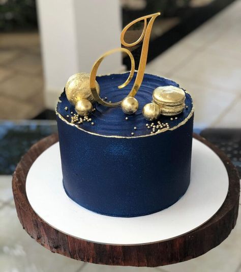 bolo azul masculino luxo