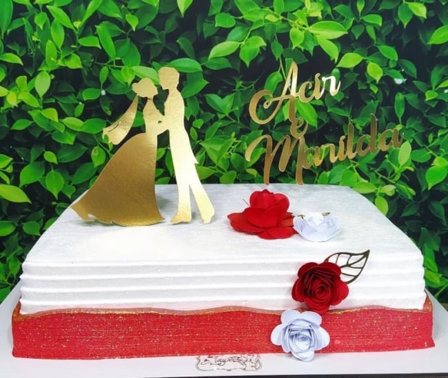 15 bolo retangular casamento em vermelho e branco @deliciasdatay bolosrequintados