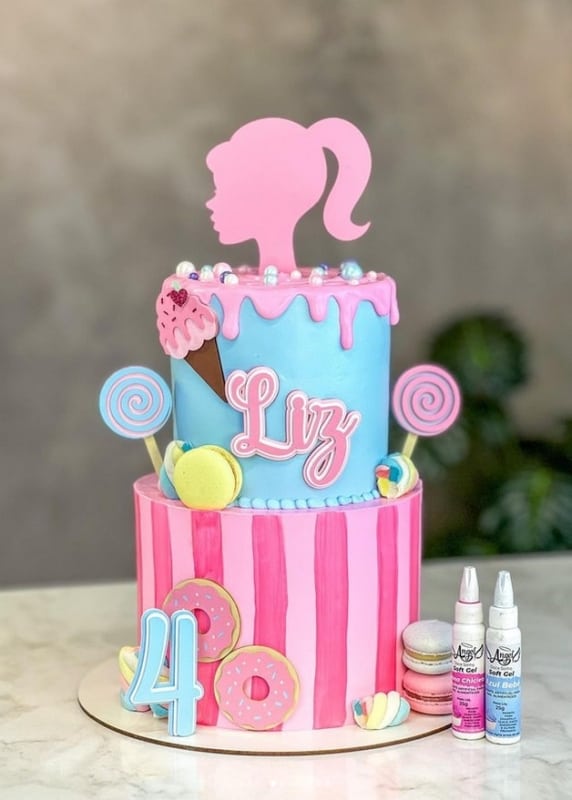 Bolo da Barbie: +70 ideias LINDAS para festas!【2023】