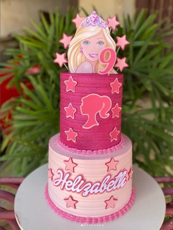 bolo de dois andares barbie