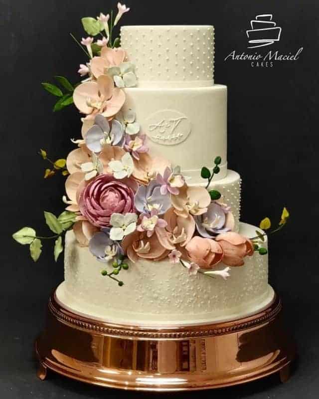 23 bolo de casamento com flores de açúcar @antoniomaciel cakes