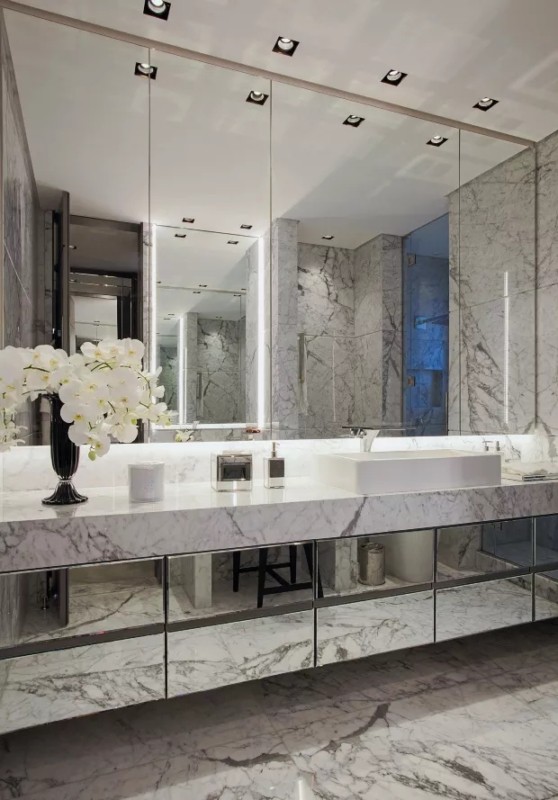 30 banheiro de luxo com mármore Calacatta Casa Vogue