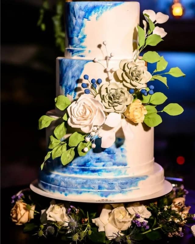 31 bolo de casamento decorado em azul @cerimonialandreiacalasans