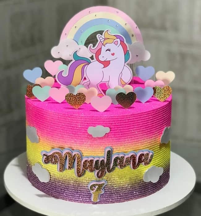 33 bolo colorido e com glitter unicórnio @migaconfeiteira