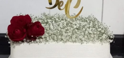 35 bolo quadrado de casamento com flores @raisabolosedoces