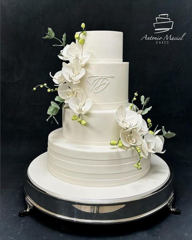 37 bolo branco de casamento com orquídeas de açúcar @antoniomaciel cakes