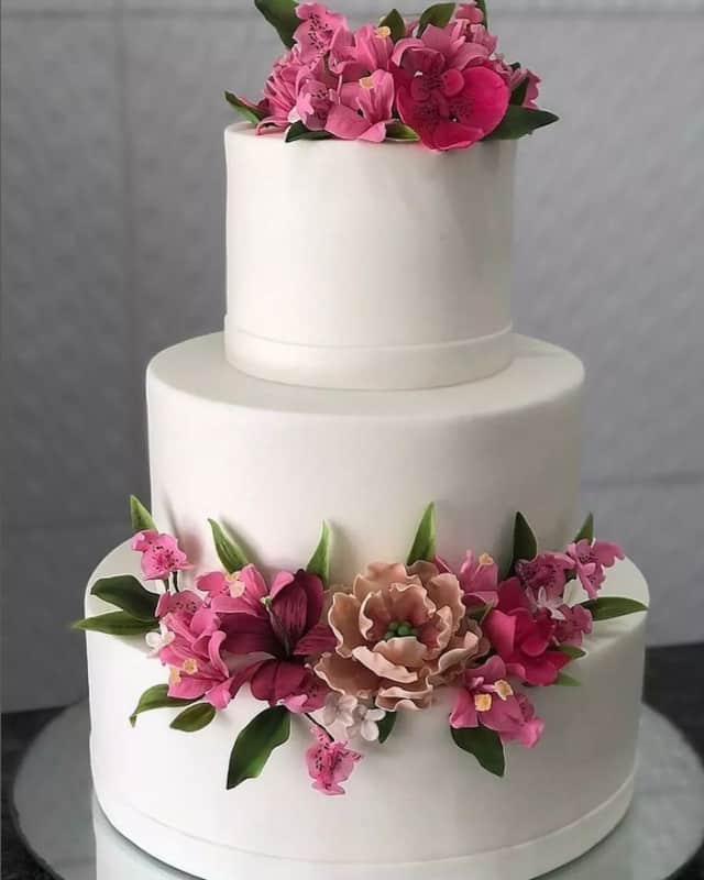 38 bolo casamento 3 andares com flores comestíveis @malu bolos tematicos