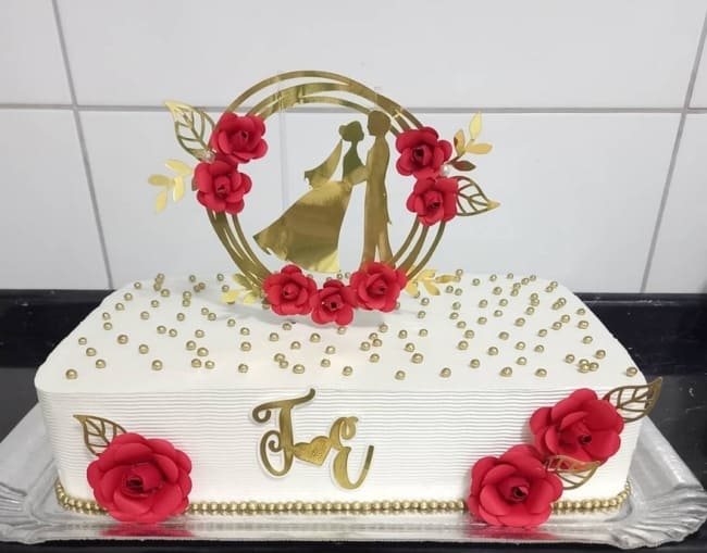 39 bolo de casamento simples com flores de papel @raisabolosedoces