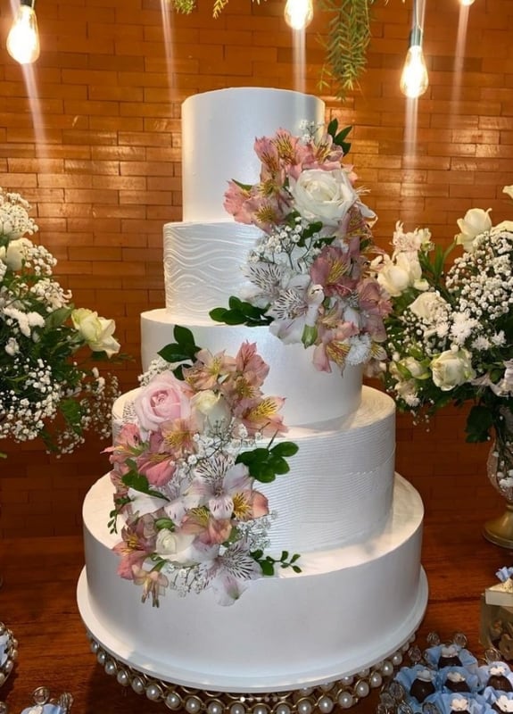 4 bolo de casamento 5 andares e flores naturais @fabiane bolos