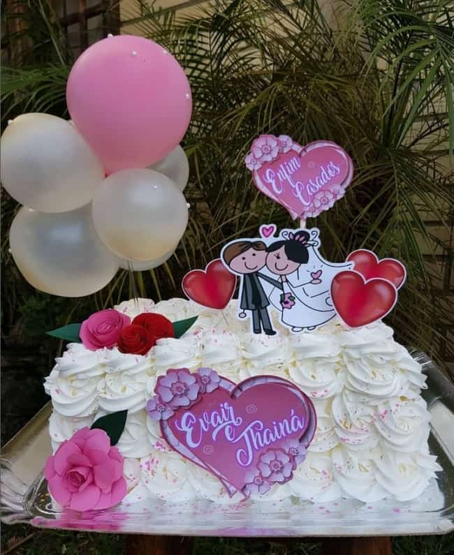 41 bolo quadrado casamento civil com toppers @daia bolos doces