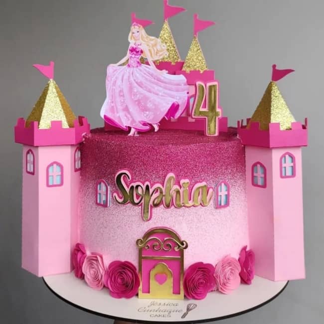 45 bolo Barbie princesa com castelo @jessicacunhaquecakes