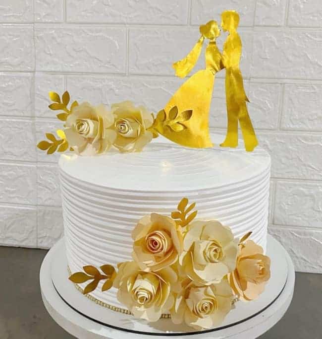 45 bolo simples de casamento com toppers papel @anaju confeitaria