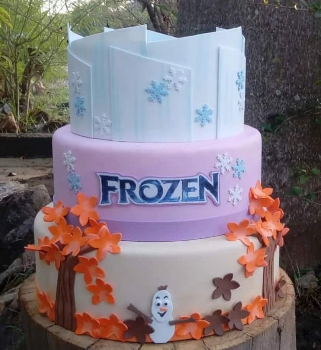 57 bolo fake Frozen @bianca projetos