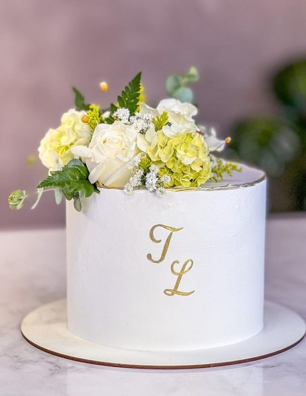 58 bolo para casamento civil com flores @zeformigabolos
