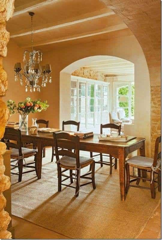 23 sala de jantar italiana com mesa de madeira Pinterest