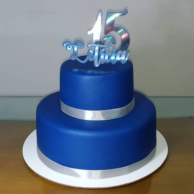 27 bolo de pasta americana azul debutante @delicias da cida