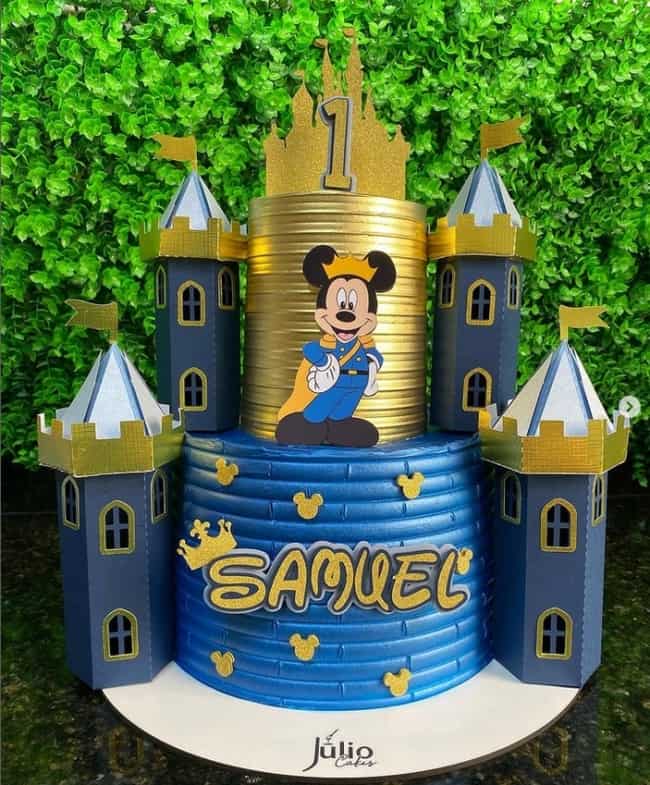 32 bolo azul e dourado Mickey realeza @jlo cakes
