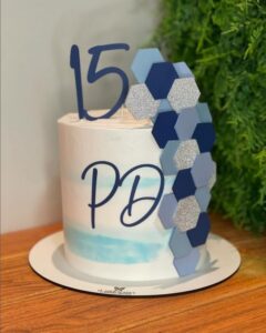 Bolo de 15 Anos – 70 Ideias para Surpreender a Todos!
