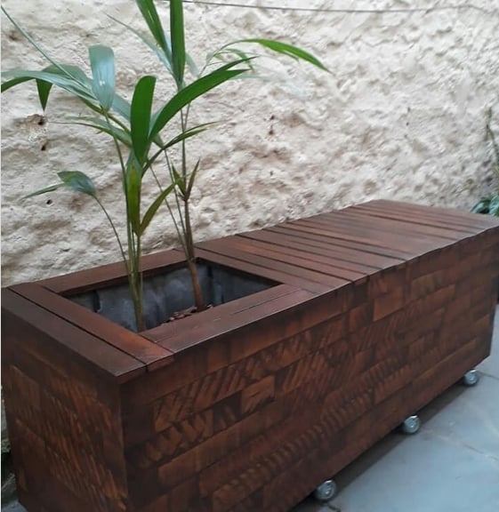 10 vaso com banco em madeira cambará @greencityplantasetemperos