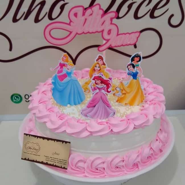 13 bolo decorado simples princesas @olhodoce cakes